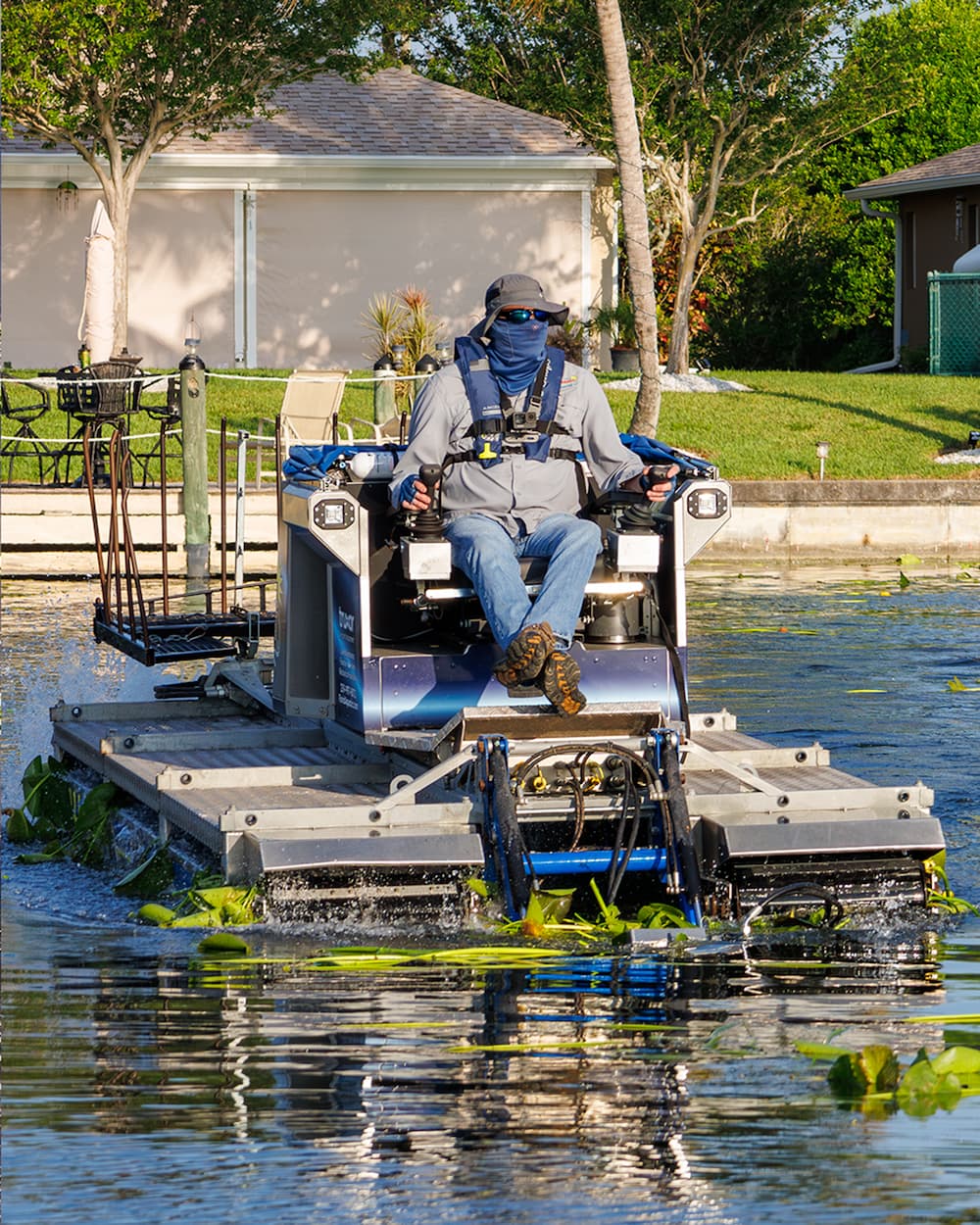 Truxor T30 amphibious harvester, About Truxor Harvesters
