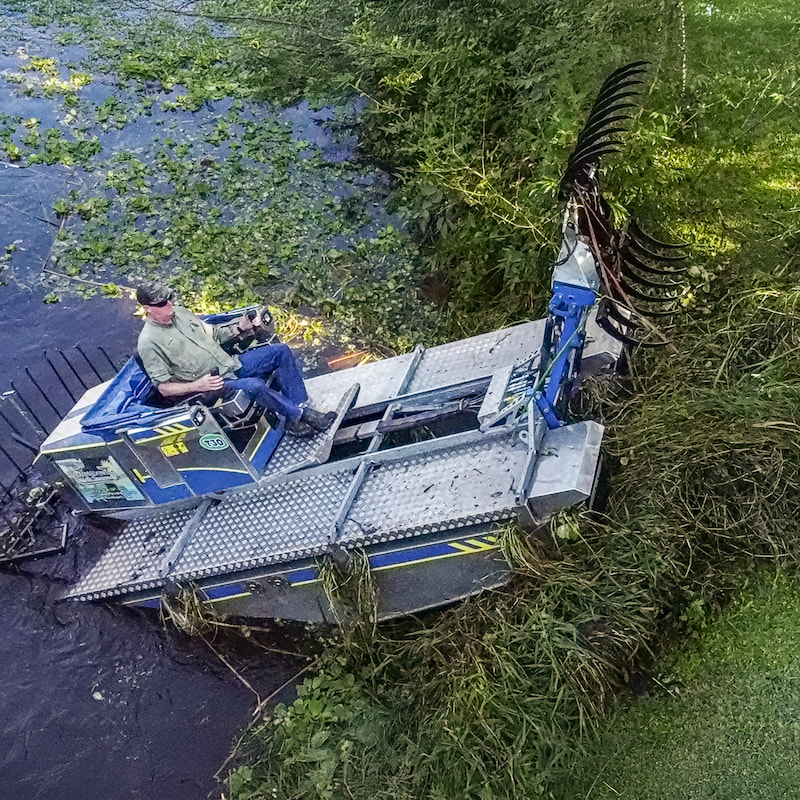 Truxor T30 for sale, lake management